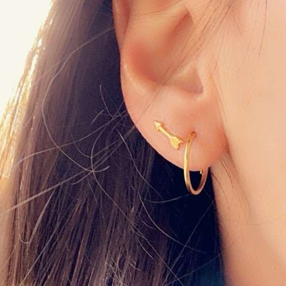 14k Gol Vermeil Arrow Stud Earrings Minimalist Tiny Arrows - Picture 3 of 12